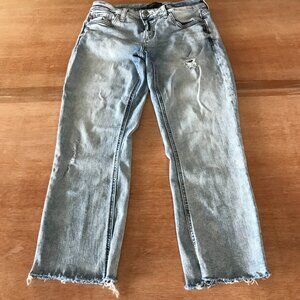 Silver Elyse Capri Jeans Women W28 L23.5 Blue Mid Rise Distressed Raw Hem 16272